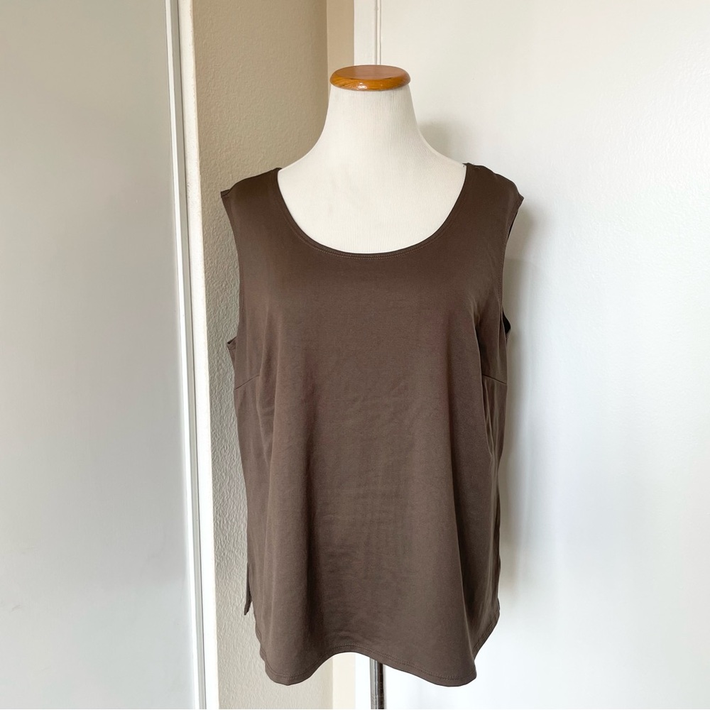 NWOT 2X Plus Size Sleeveless Women's Top